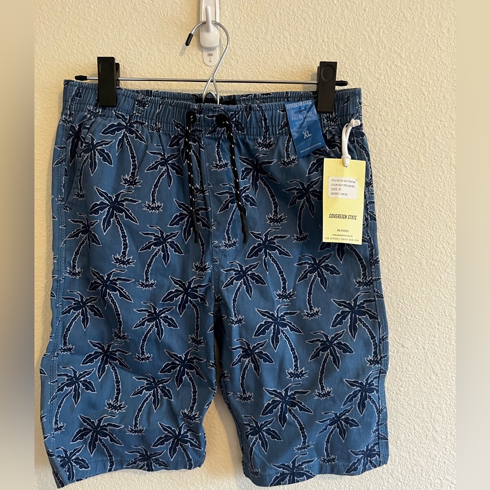 Sovereign state boy shorts size XL